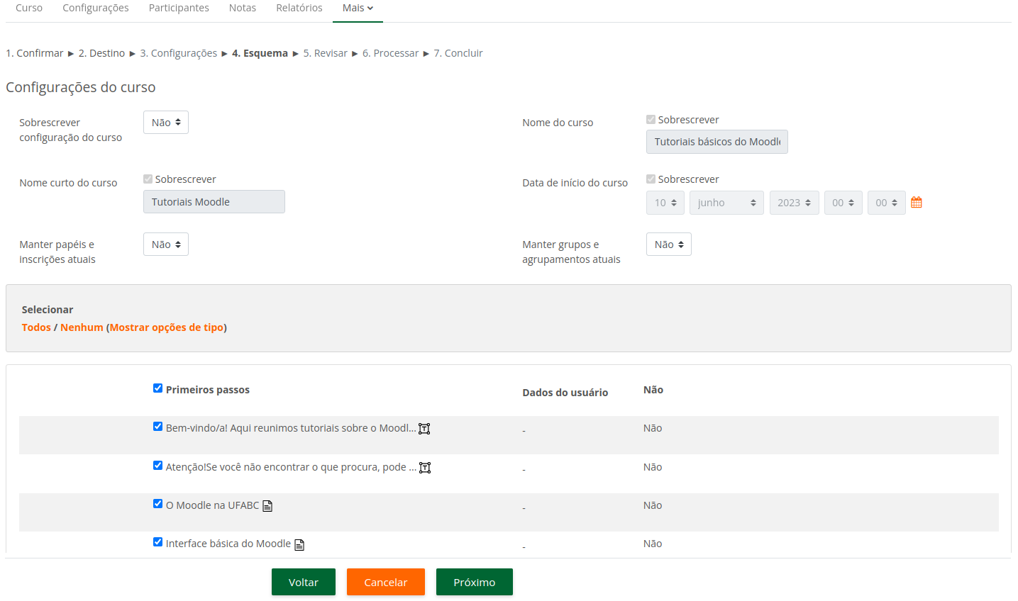 Captura de tela da página com opções do que será importado, dados do cursos, atividades e recursos, etc.