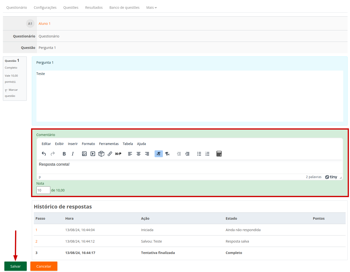 Captura de tela mostrando a questão a ser avaliada, a resposta do aluno e os campos comentário, nota e a opção salvar